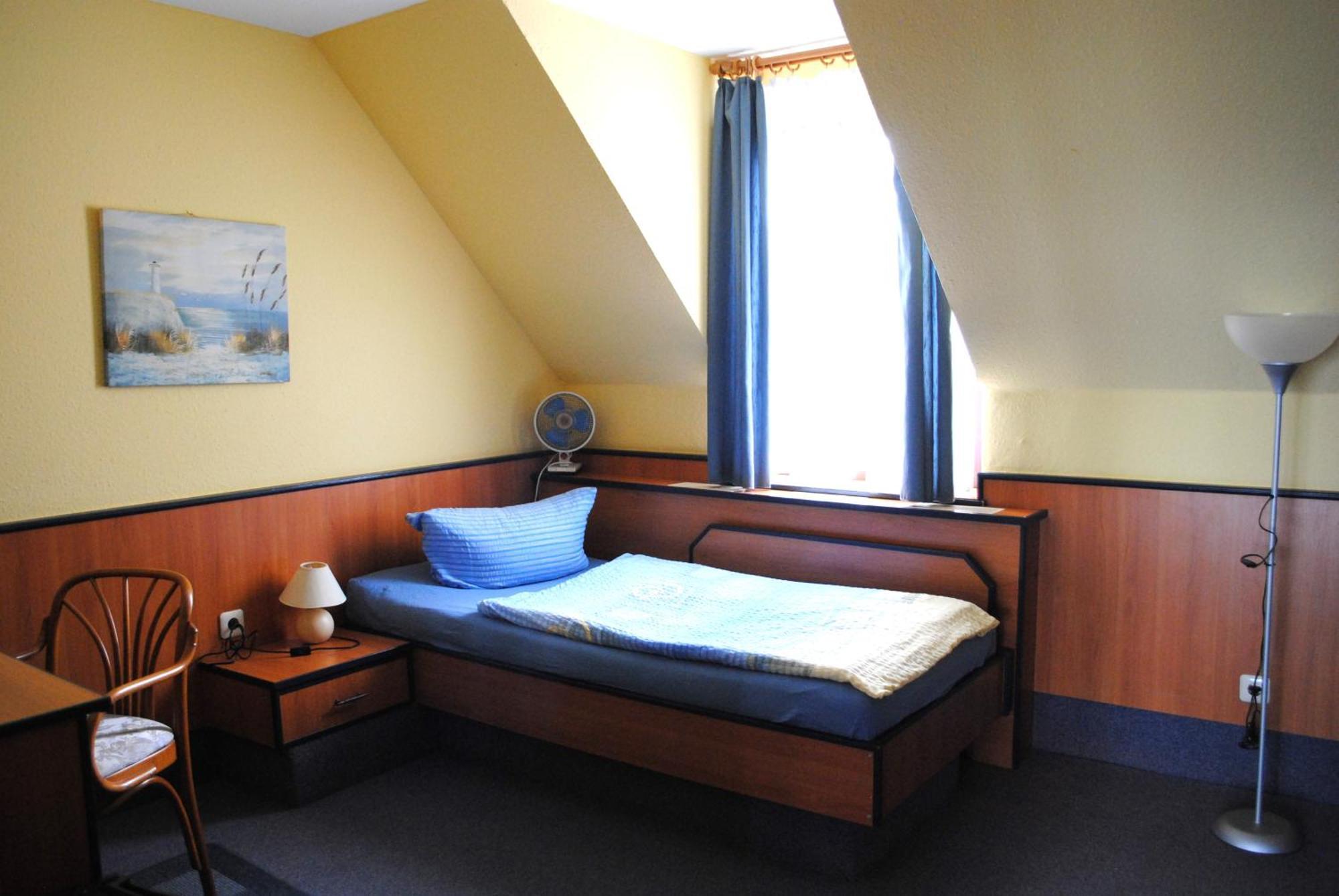 Haus Kathrin Hotell Zecherin Exteriör bild