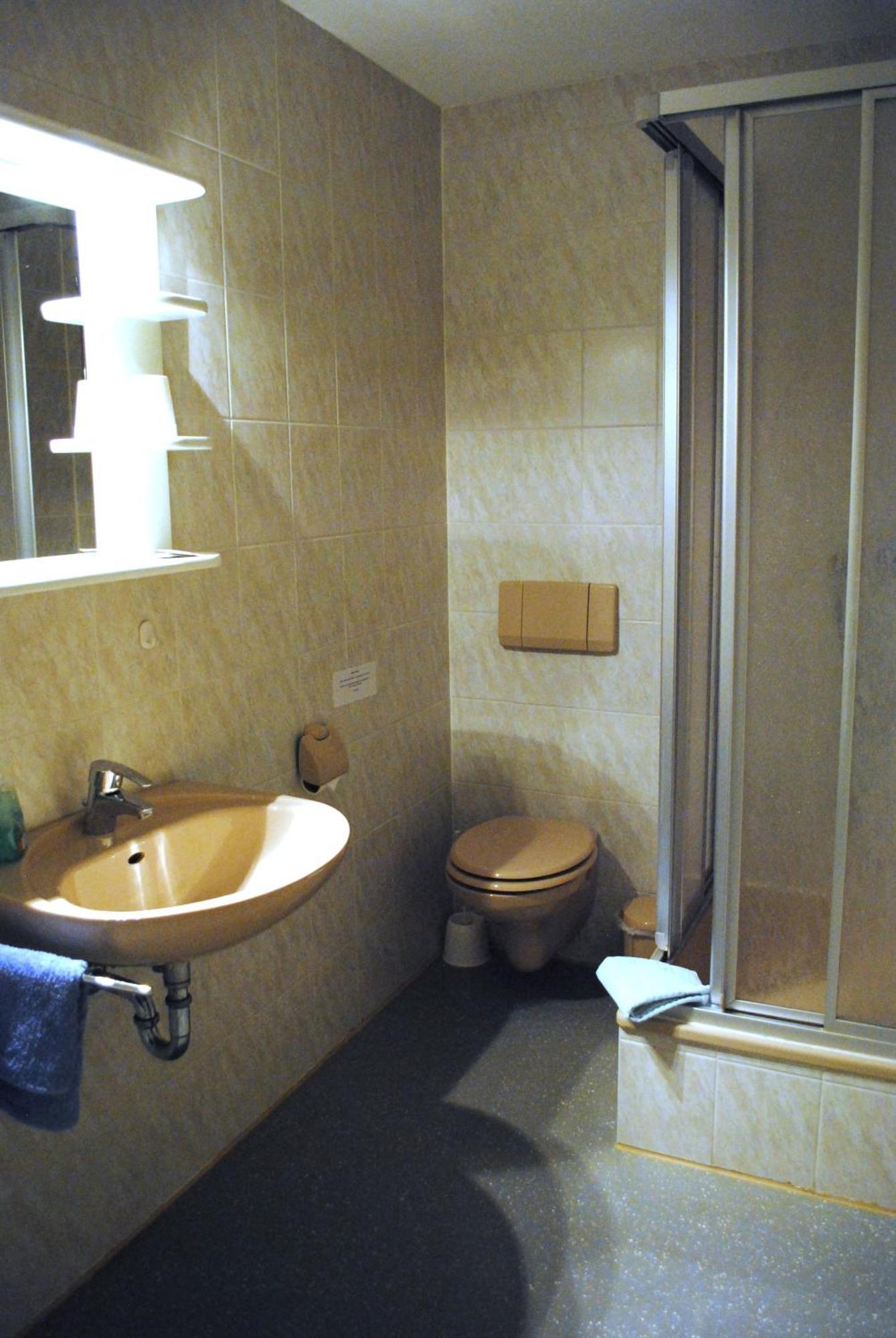 Haus Kathrin Hotell Zecherin Exteriör bild