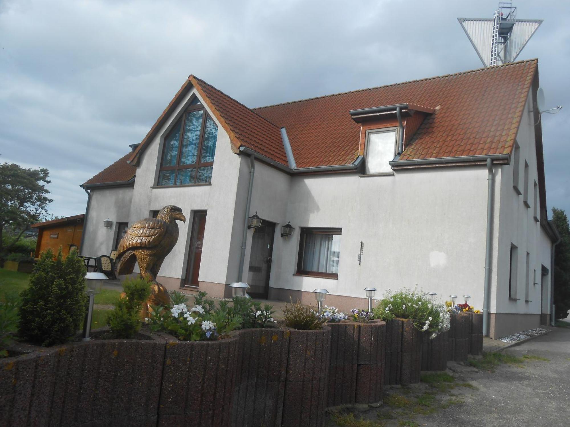 Haus Kathrin Hotell Zecherin Exteriör bild